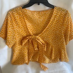 Shein Yellow white flowers Top